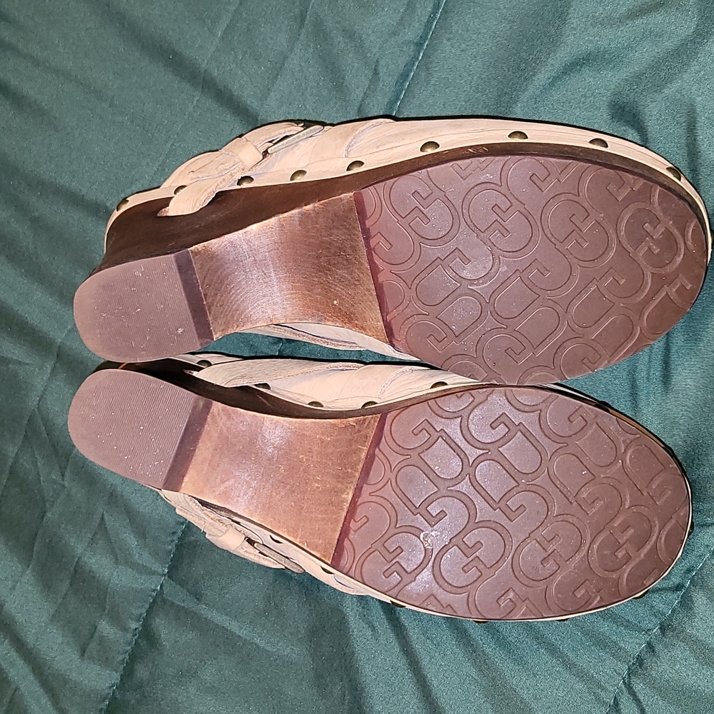 Ugg Clogs Euc - image 4